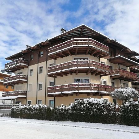Komfort Appartements Serviced By Auhof Kaprun Eksteriør billede