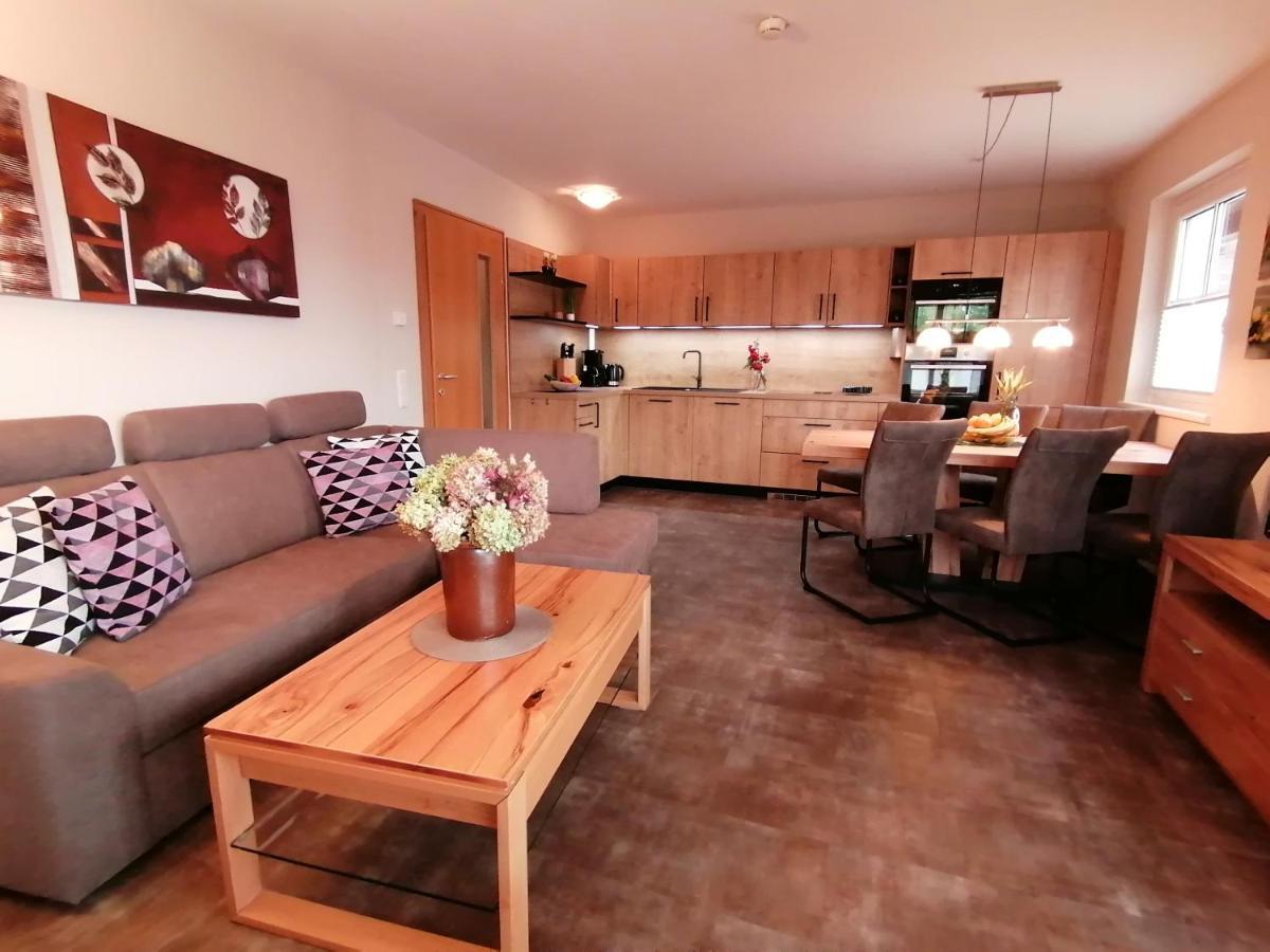 Komfort Appartements Serviced By Auhof Kaprun Eksteriør billede