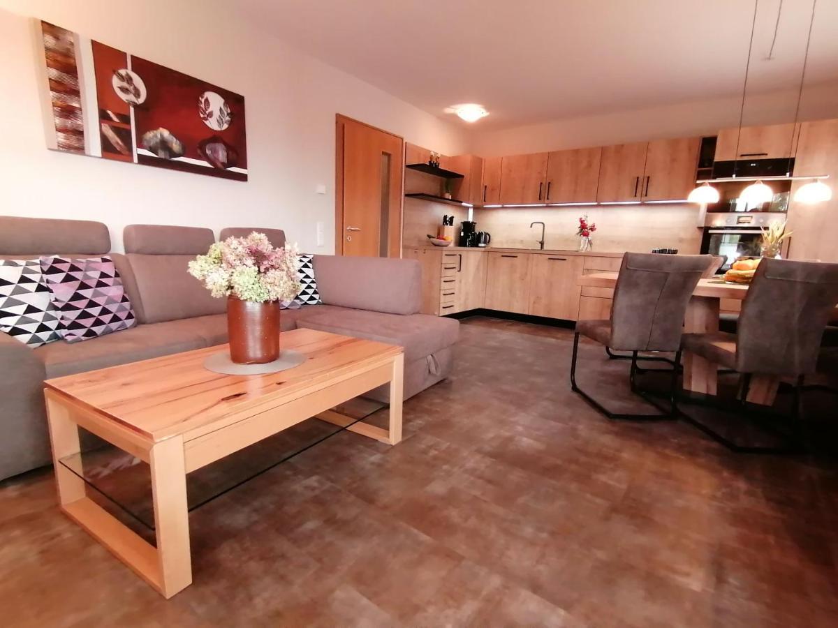 Komfort Appartements Serviced By Auhof Kaprun Eksteriør billede